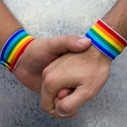 Hôn nhân đồng tính ngày càng được công nhận rộng rãi